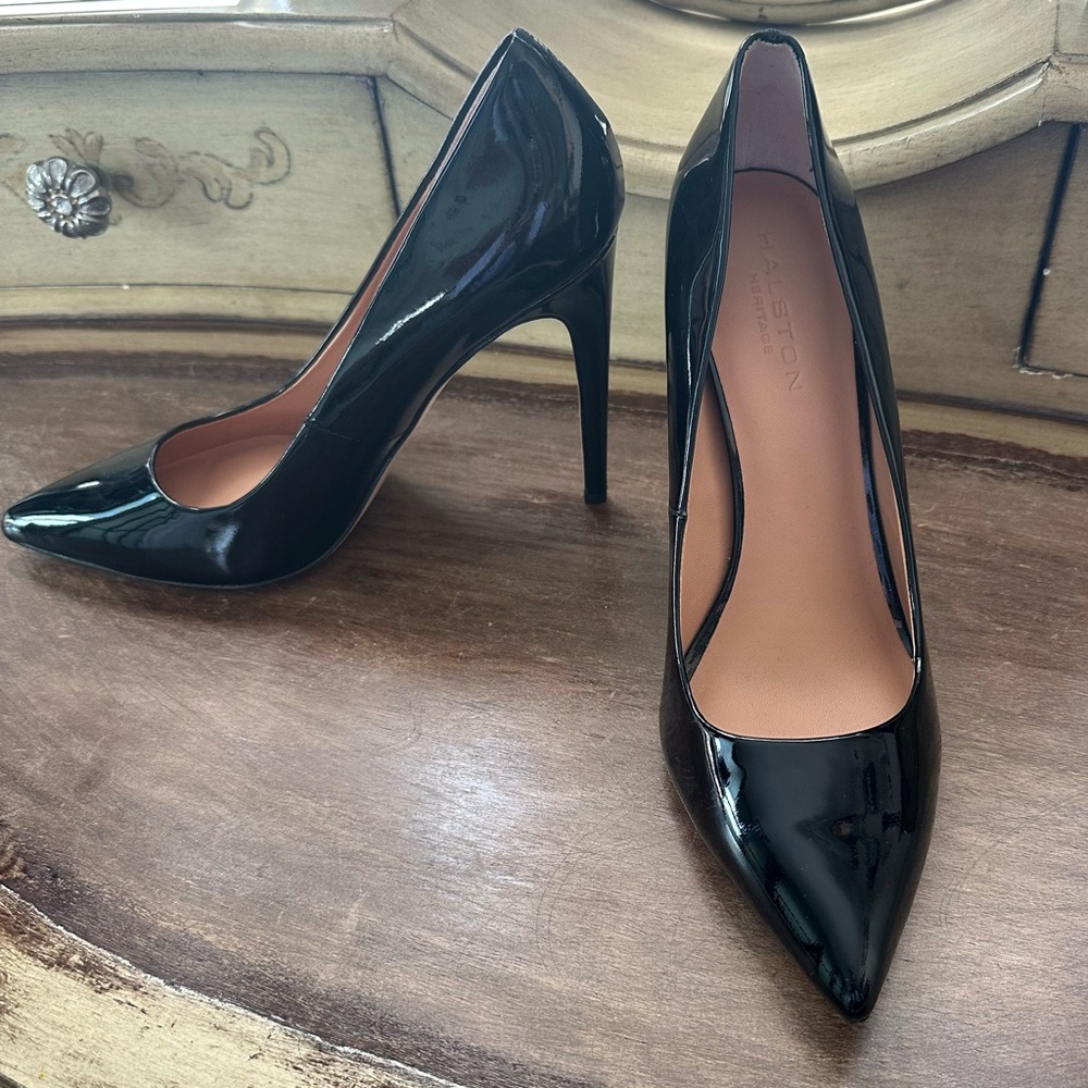Halston Heritage Black Patent Leather Shirley Pumps, NWOB, Size 10M
